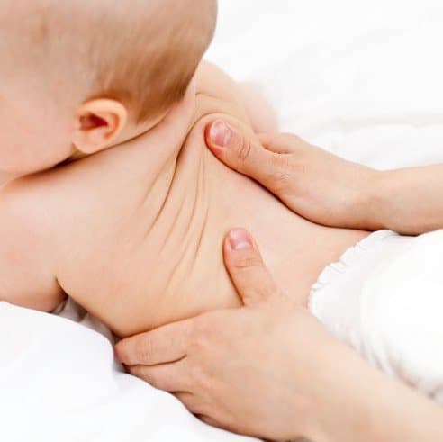 علاج المغص عند الاطفال